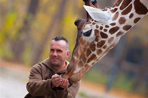 Image result for Zookeeper Giraffe