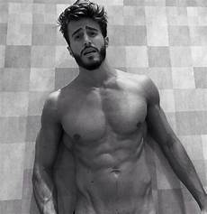 uomini nudi in doccia marco ferri mezzo nudo fascia protetta uomini nudi in doccia marco ferri mezzo nudo fascia protetta
