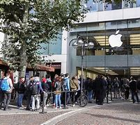 Image result for Apple Store Queue