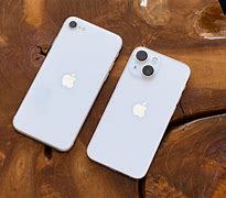 Image result for iPhone 13 vs iPhone SE 2022