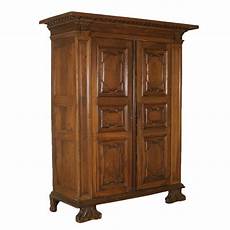 armadio antiquariato armadio in noce xviii secolo armadi antiquariato armadio antiquariato armadio in noce xviii secolo armadi antiquariato