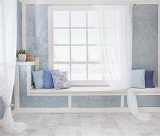 davanzale finestra interno luminoso finestra con le tende davanzale bianco davanzale finestra interno luminoso finestra con le tende davanzale bianco