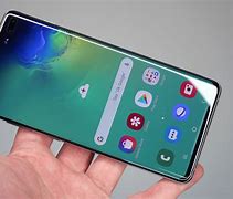 Image result for Galaxy S10 Plus vs iPhone XS Max