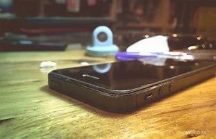 Image result for A Slightly Swollen iPhone Battery