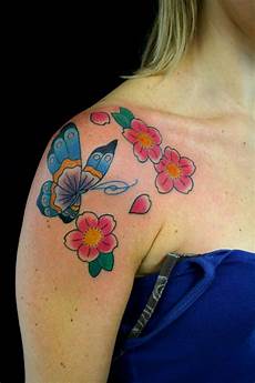 tatuaggio fiore e farfalla tatuaggi fiori e farfalle immagini e significato tatuaggio fiore e farfalla tatuaggi fiori e farfalle immagini e significato