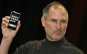 Image result for Steve Jobs Introduciendo El iPhone
