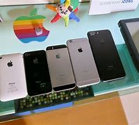 Image result for iPhone SE Compare