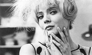 Image result for Cleo From 5 to 7 Wide Shot