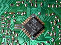 Image result for Third Generation Computer Integrated Circuit