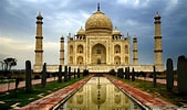 Taj Mahal के लिए छवि परिणाम. आकार: 169 x 100. स्रोत: traveldigg.com