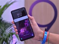 Image result for HTC U20 vs iPhone X