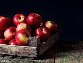 Image result for سیب نصف قرمز بدن پس زمینه