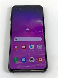 Image result for Galaxy S10e vs iPhone XR