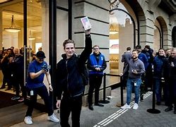 Image result for New iPhone Crowds Pics