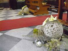 composizioni candele composizioni floreali per la navata della chiesa composizioni candele composizioni floreali per la navata della chiesa