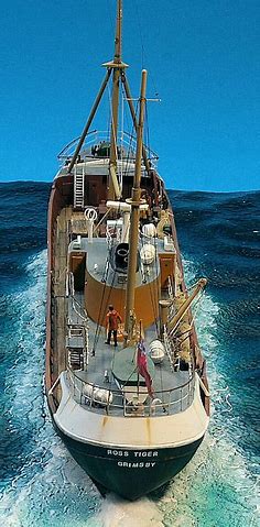 Revell 1/142 North Sea Fishing Trawler, by Frank Spahr