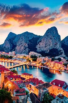 Vacances dans les plus beaux villages de Croatie en 2022 | Croatie, Croatie voyage, Endroits merveilleux