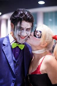 Image result for Harley Quinn and Joker Kissing