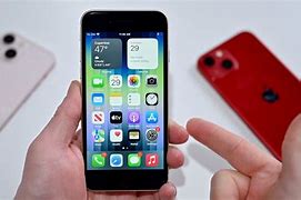 Image result for iPhone 13 Mini vs iPhone SE