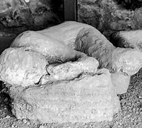 Image result for Kissing People Pompeii Bodies