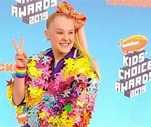 Image result for Jojo Siwa and Her Phone and Tail Family