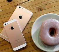 Image result for iPhone SE vs iPhone 6s