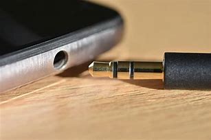 Image result for iPhone 4 Headphone Port