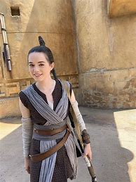 Image result for Galaxy S Edge Rey Actress