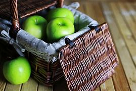 Image result for Basket Qith 5 Apple