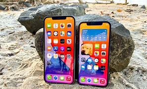 Image result for iPhone SE vs iPhone 12