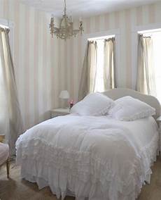 tappezzeria a righe come scegliere la carta da parati a righe shabby chic tappezzeria a righe come scegliere la carta da parati a righe shabby chic