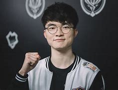 Image result for eSports Pose