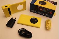 grip per nokia lumia 1020 nokia lumia 1020 e grip il nostro unboxing grip per nokia lumia 1020 nokia lumia 1020 e grip il nostro unboxing