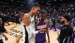 Image result for Kevin Durant Achiellues Pic