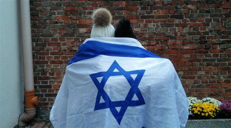 Does Billie Eilish Support Israel Or Palestine