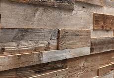 rivestimento in legno pareti rivestimento in legno da parete con superficie irregolare rivestimento in legno pareti rivestimento in legno da parete con superficie irregolare