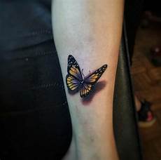 tatuaggio fiore e farfalla 35 breathtaking butterfly designs for tatuaggio fiore e farfalla 35 breathtaking butterfly designs for