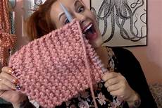 knitting scarves knit chats steps to a simple chunky scarf knitting scarves knit chats steps to a simple chunky scarf