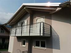 terrazzi con ringhiera dietre srl parapetti in alluminio ringhiere balconi terrazzi con ringhiera dietre srl parapetti in alluminio ringhiere balconi