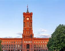 Image result for czerwony_ratusz_w_berlinie