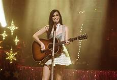 Musgraves Announces New U S Tour Dates Rolling Stone
