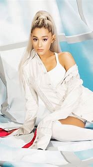 Image result for Ariana Grande Wallpaper with Her iPhone