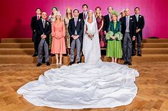 L’impressionnante photo de la famille royale belge à l’occasion du mariage de Maria Laura | Foto | 7sur7.be