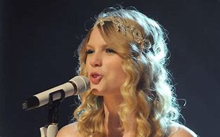 Image result for Taylor Swift Singing