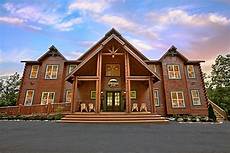 cabin big 16 bedroom sleeps 80 the big moose lodge by large cabin cabin big 16 bedroom sleeps 80 the big moose lodge by large cabin