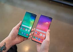 Image result for Galaxy S10 vs iPhone 8