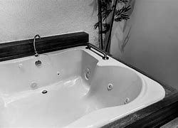 Image result for Hot Tubs in Rooms Hotels Allentown PA