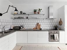 cucine con mensole foto cucina con piano grigio e mensole di rossella cucine con mensole foto cucina con piano grigio e mensole di rossella