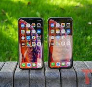 Image result for iPhone X vs iPhone SE Size