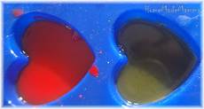 sti in silicone per candele bocce di natale fai da te con candele e pastelli a cera sti in silicone per candele bocce di natale fai da te con candele e pastelli a cera